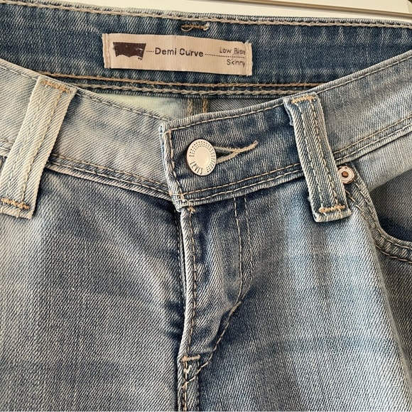 Levi’s Jeans Low Rise Demi Curve - Picture 4 of 7